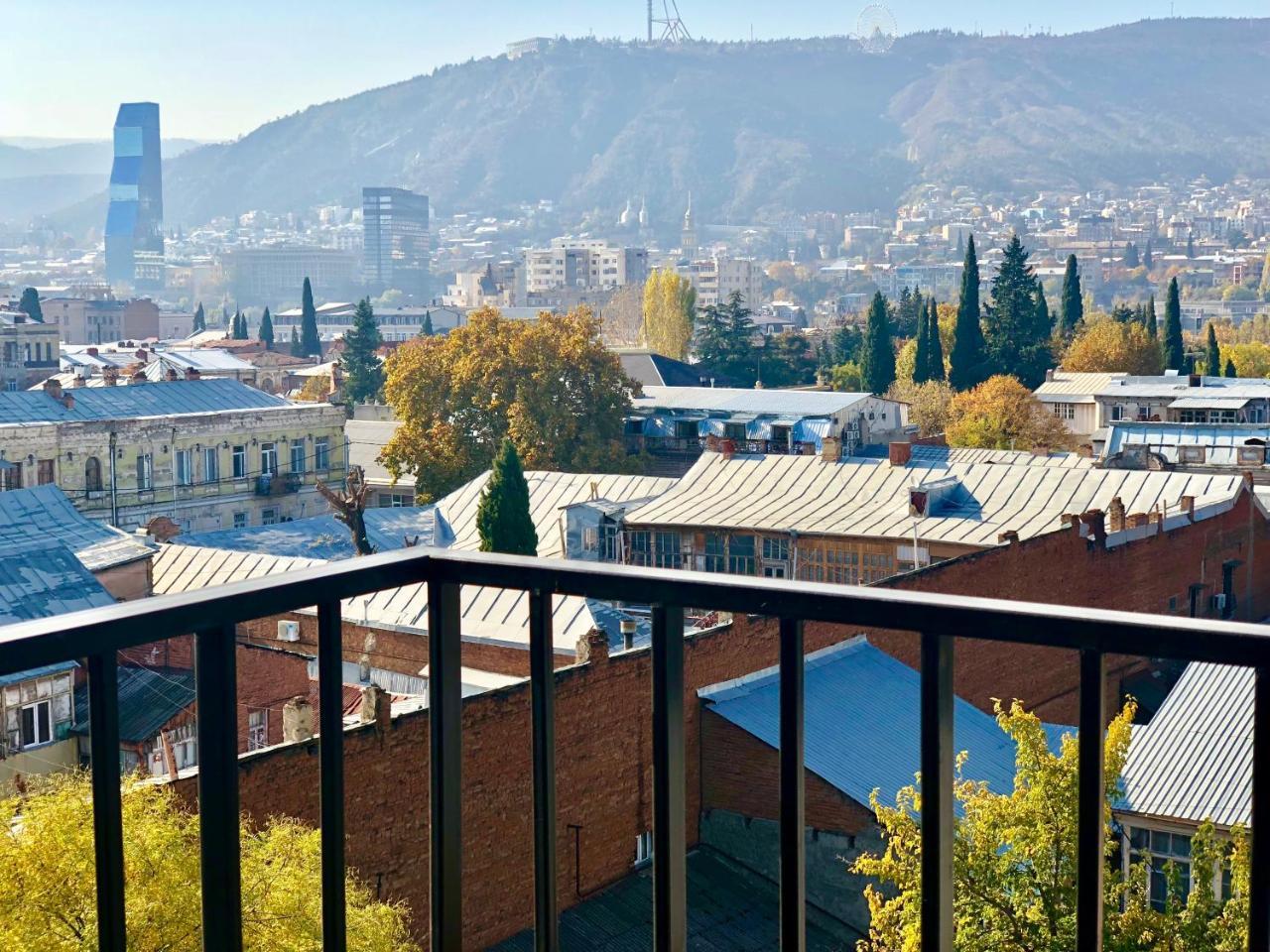 Tbili Hotel Tbilisi Esterno foto